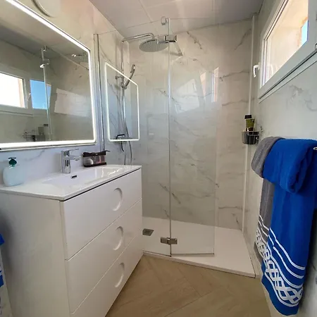 Precioso Con Piscina Lejlighed